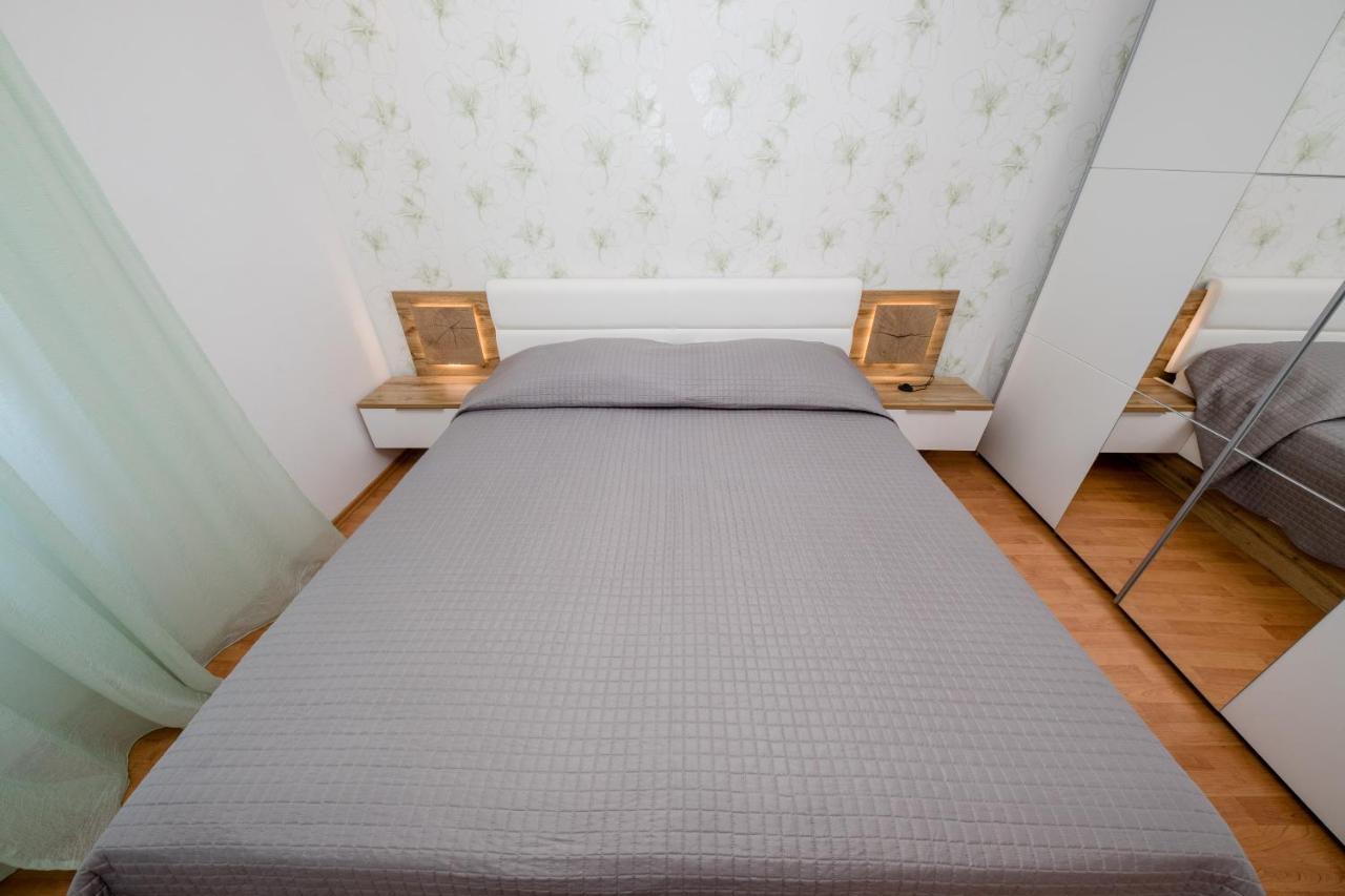 Apartments Davorka Kampor Luaran gambar